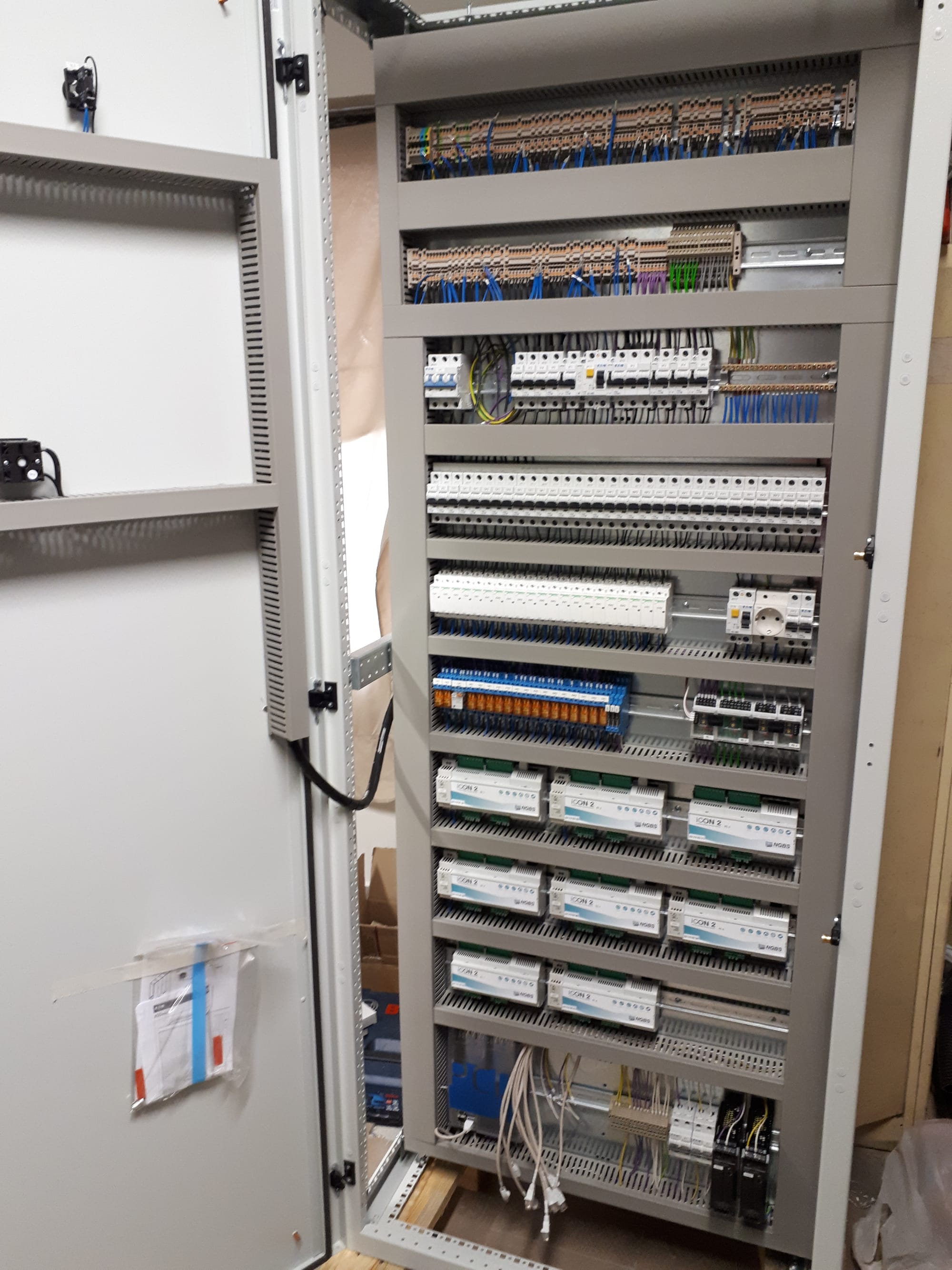 Elektromos elosztó gyártása