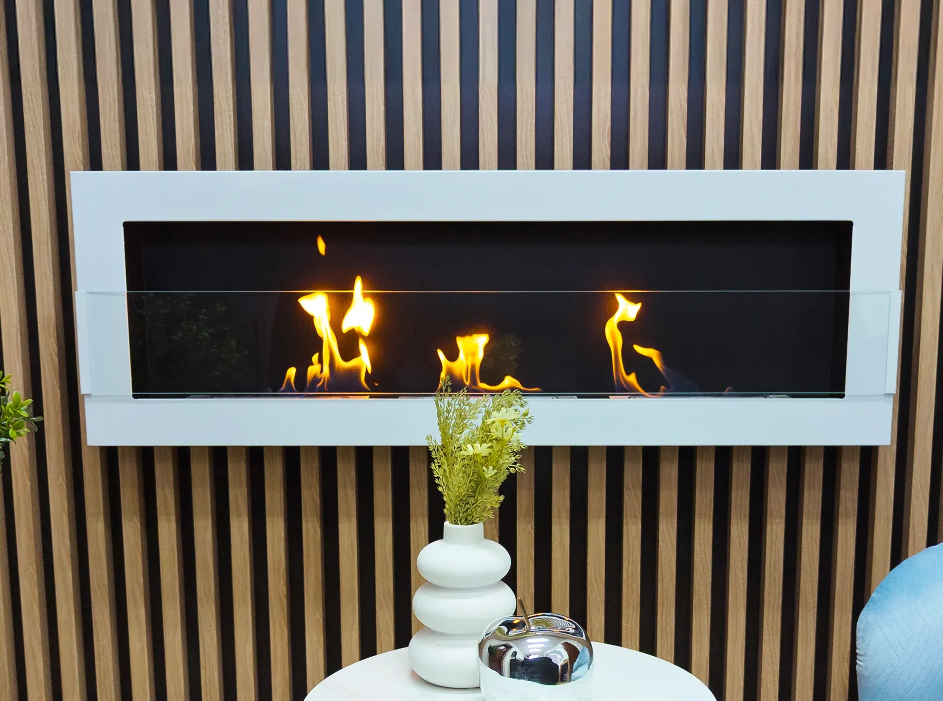 Biokominek wiszący z szybą 1200×400 biały połysk