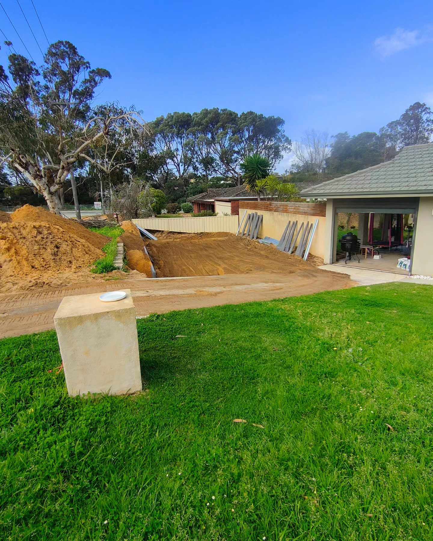 Balcatta frontage dig out and removal of 24T sand\soil
