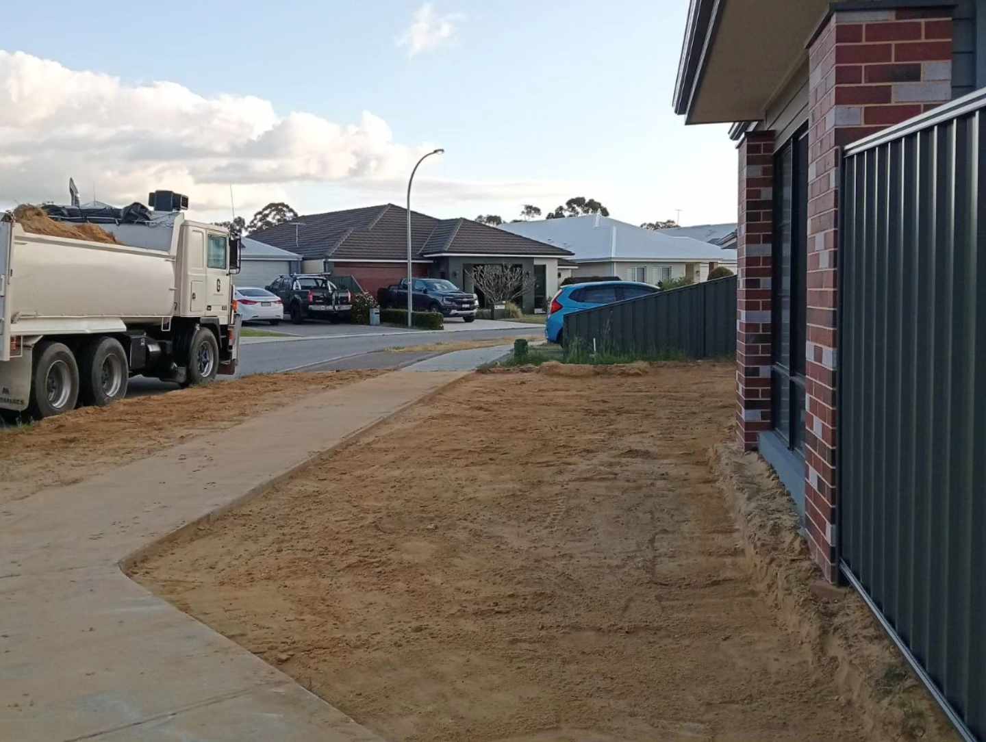 Darling downs Property dig out 150mmready for soil and grass seeding