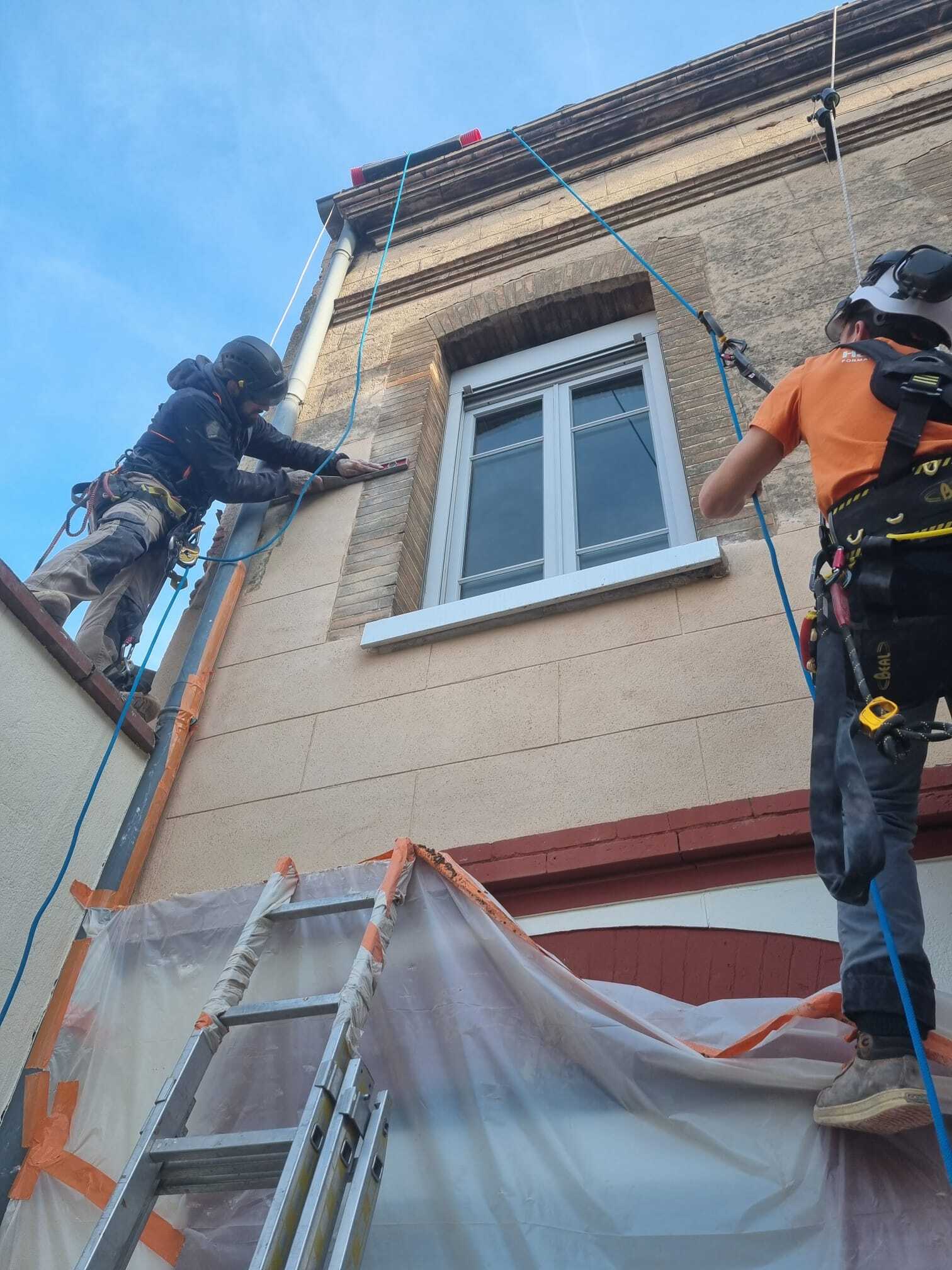 Restauration  en chaux-plâtre, poudre de brique et sable du Tarn