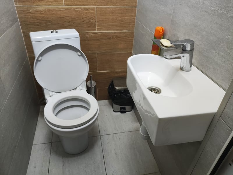 تأسيس أنابيب المياه