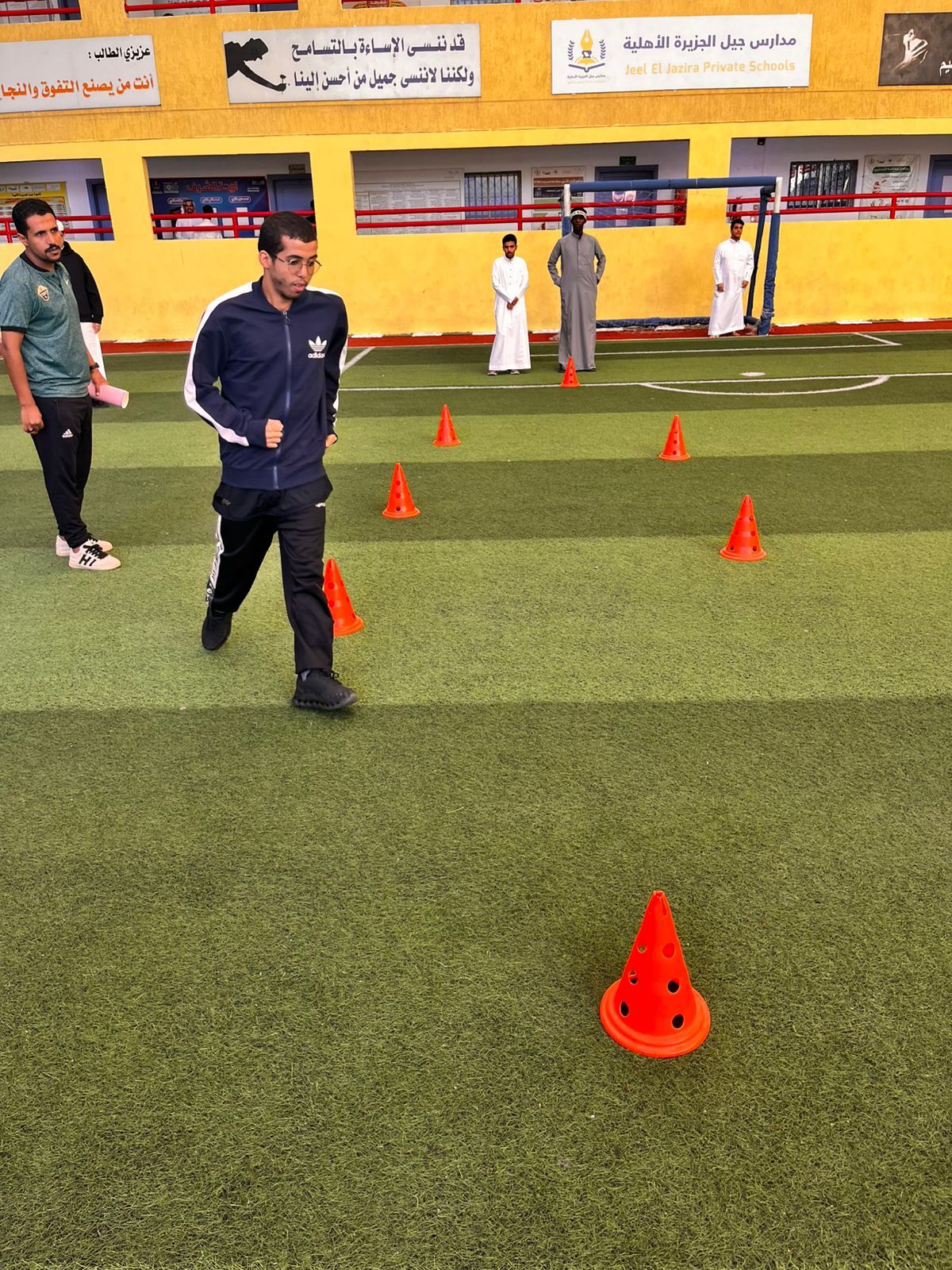 صور طلاب الثانوي