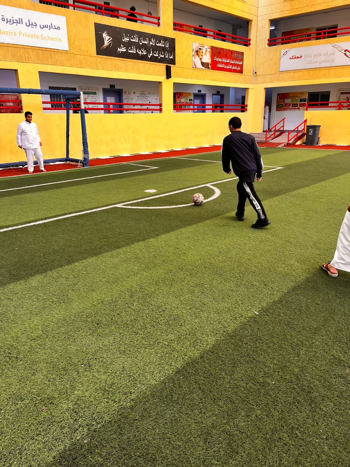 صور طلاب الثانوي