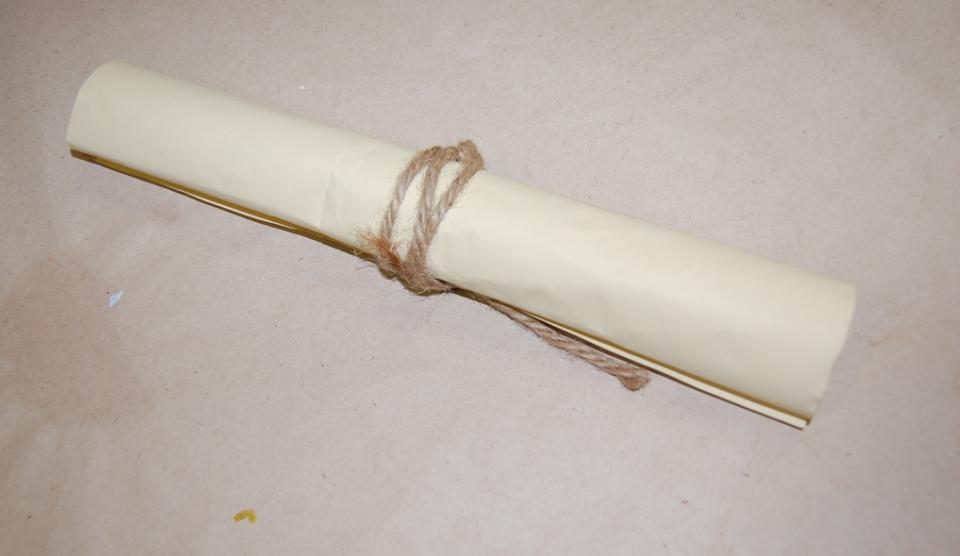 2014 35x30 cm Hlína a akryl na jutovém plátně