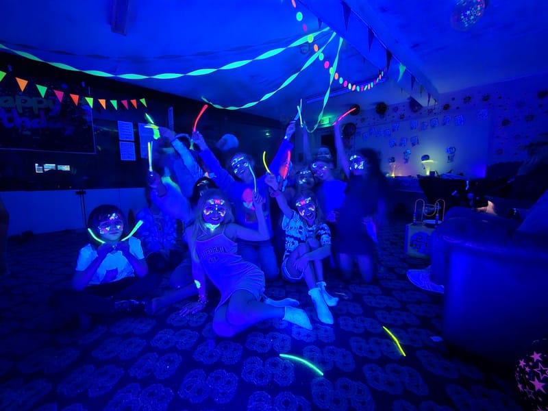 Neon iWall & Disco Birthday Parties (8+ Years)
