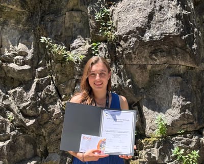 Bella Italia: MOFschool at lake Como with Sylvia winning a prize for the best oral!