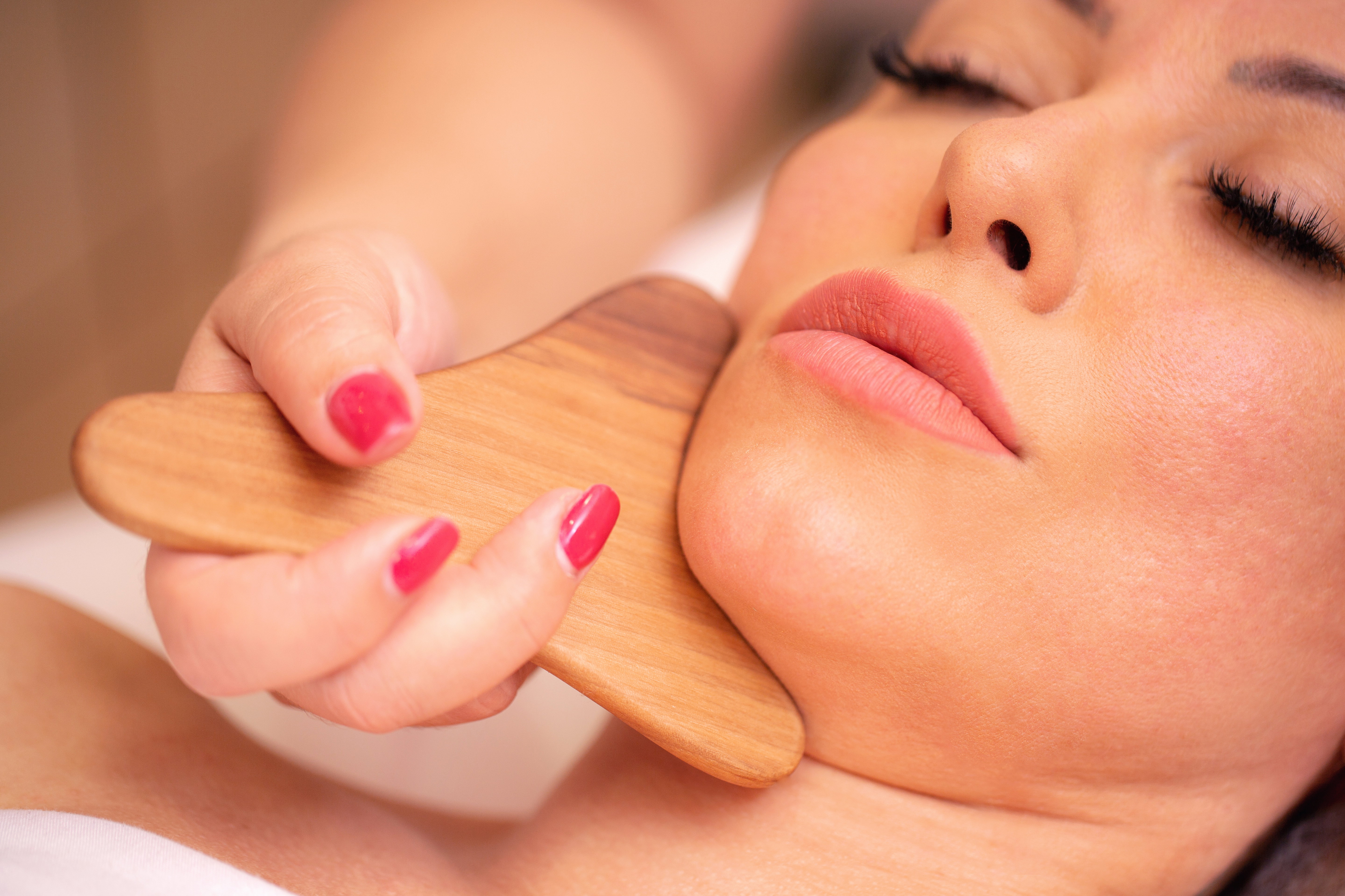 Facial Maderotherapy