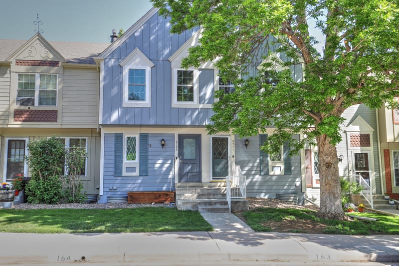 9771 W Cornell Pl. Lakewood CO 80227 3 bd / 2 ba $373,000