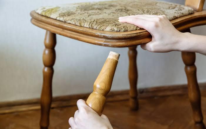 تصليح وصيانة الأثاث