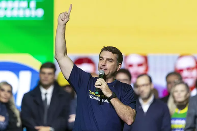 Las elecciones brasileñas serán "una guerra espiritual", afirma Flavio Bolsonaro