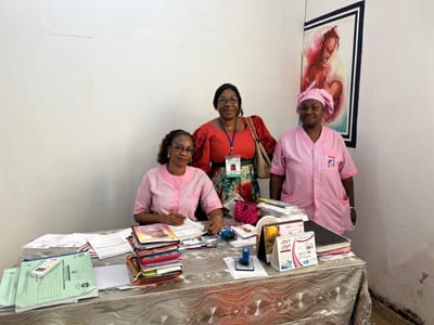 VISITE DE LA MATERNITE AKOUEDO ATTIE