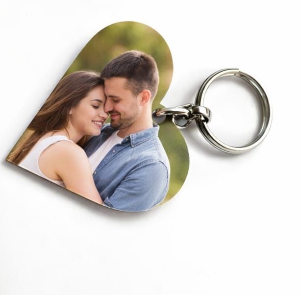 מחזיק מפתחות מעוצב בצורת עגול מלבן וצנצנת דבש