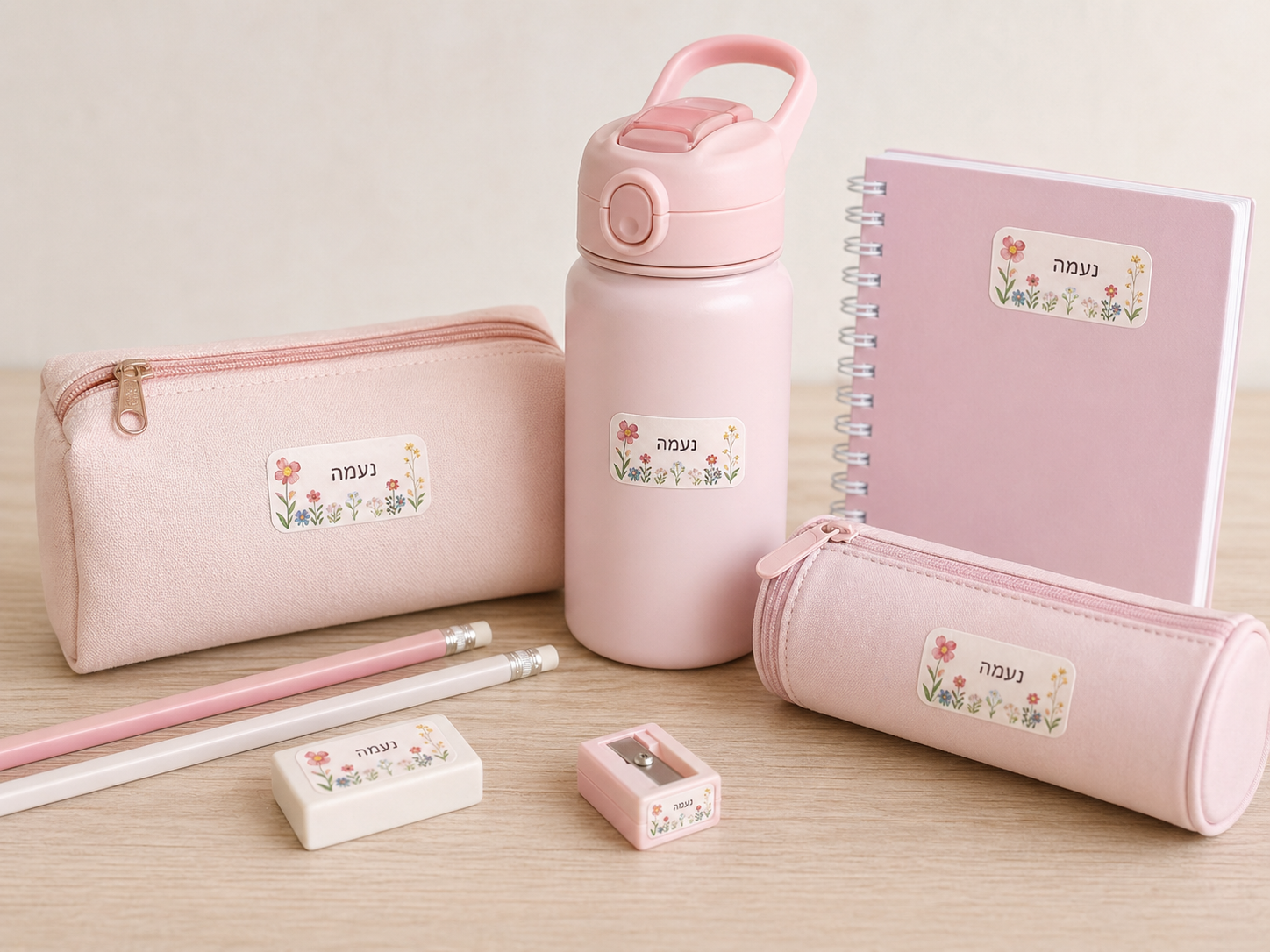 סט מדבקות נסיכות 2 בהתאמה אישית עם שם הילדה