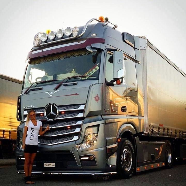 مرسيديس اكتروس الجديدة 2025