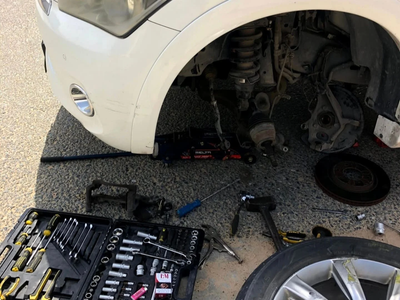 Mobile car mechanic | Engine and brake repairs at your location