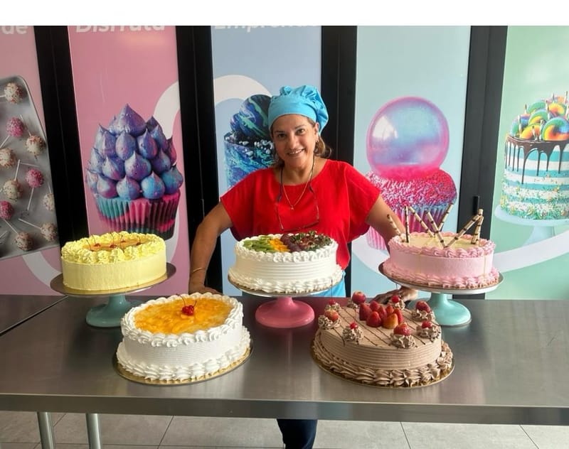 Queques Temáticos y Especialidad en Tortas Frias (30 sabores)