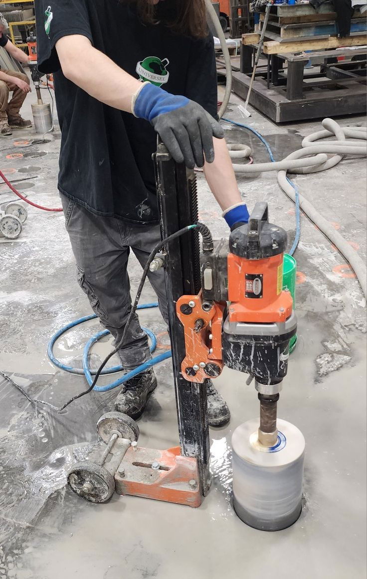 تخريم وقص الخرسانه عمل فتحات السباكه عمل فتحات التكيف عمل فتجات الدفاع المدن