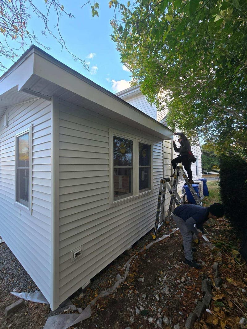 Siding/roofing