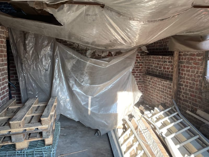 Schuur leegmaken in West-Vlaanderen te Lichtervelde.