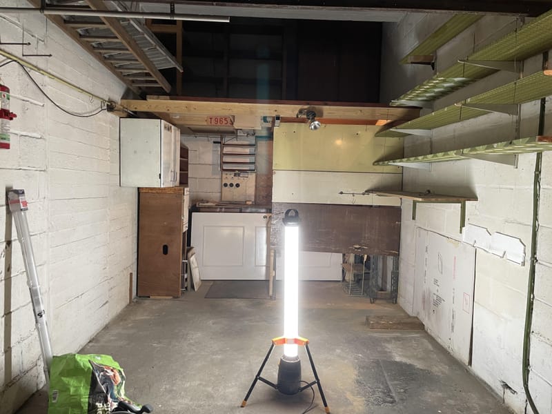 Kleine afbraak garagebox te Oostende.