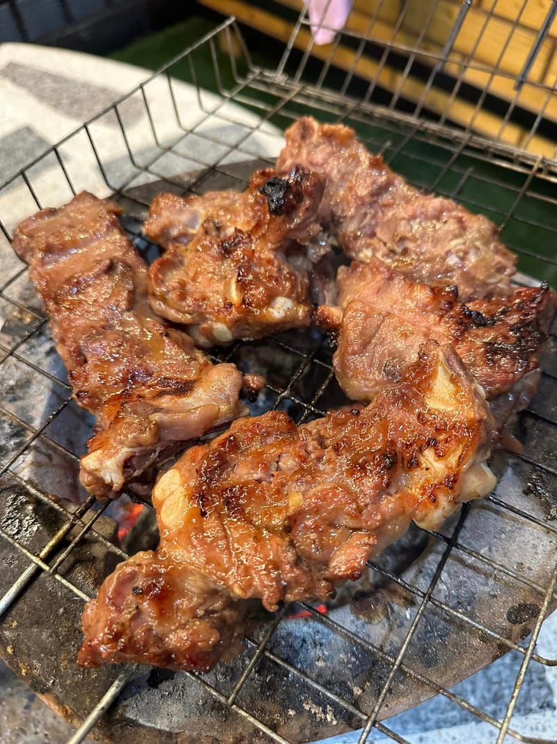 กระดูกหมูยาง