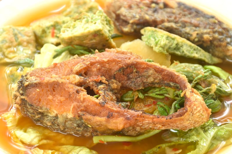 กุ้งทอดราดซอสมะขาม