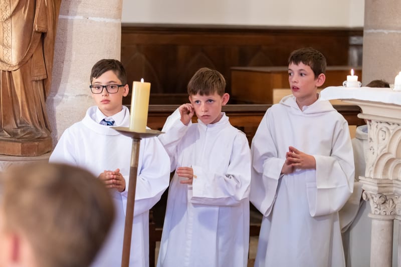 Les servants d'autel