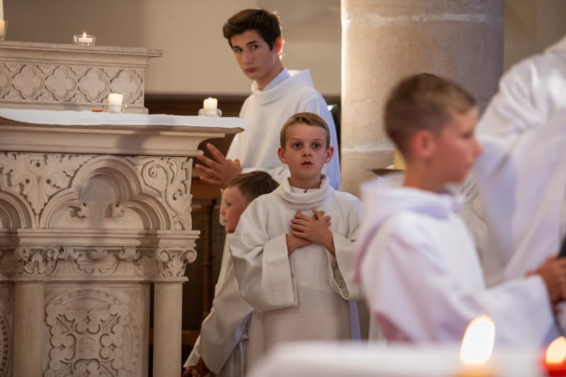 Les servants d'autel