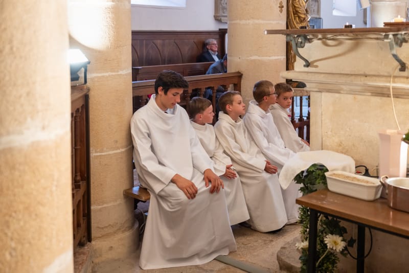 Les servants d'autel