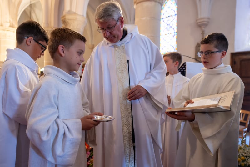 Les servants d'autel