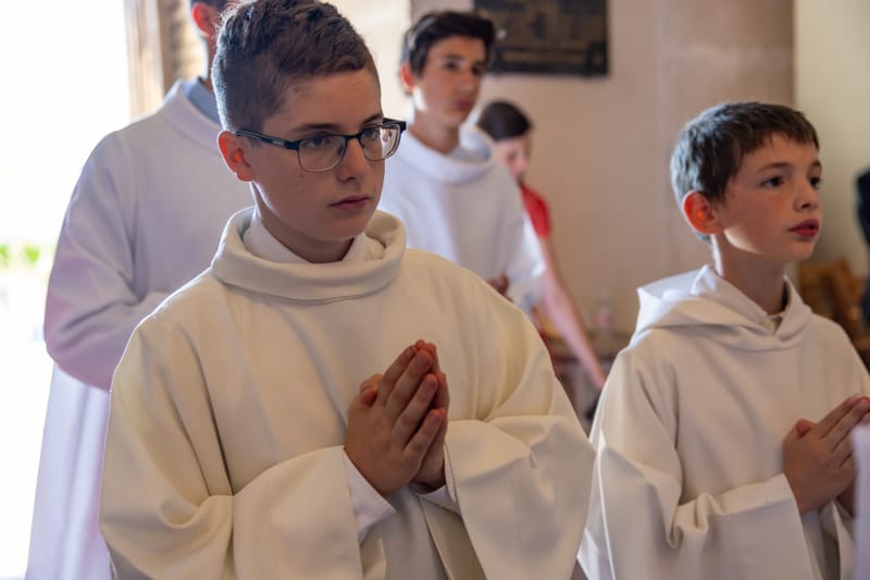 Les servants d'autel