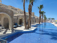 احدي مشاريعنا في مصر منتجع الباتروس