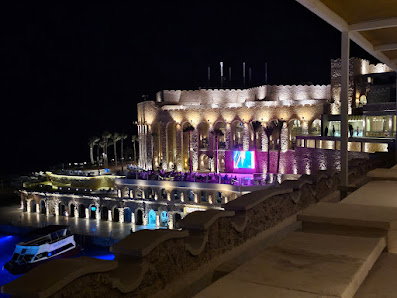 احدي مشاريعنا في مصر منتجع الباتروس