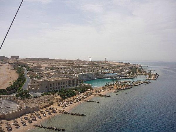 احدي مشاريعنا في مصر منتجع الباتروس