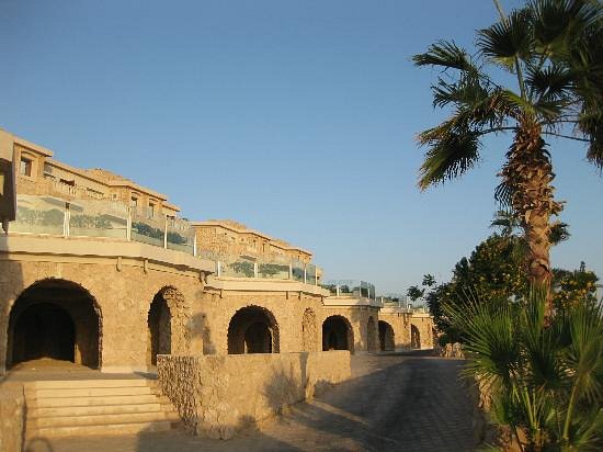 احدي مشاريعنا في مصر منتجع الباتروس