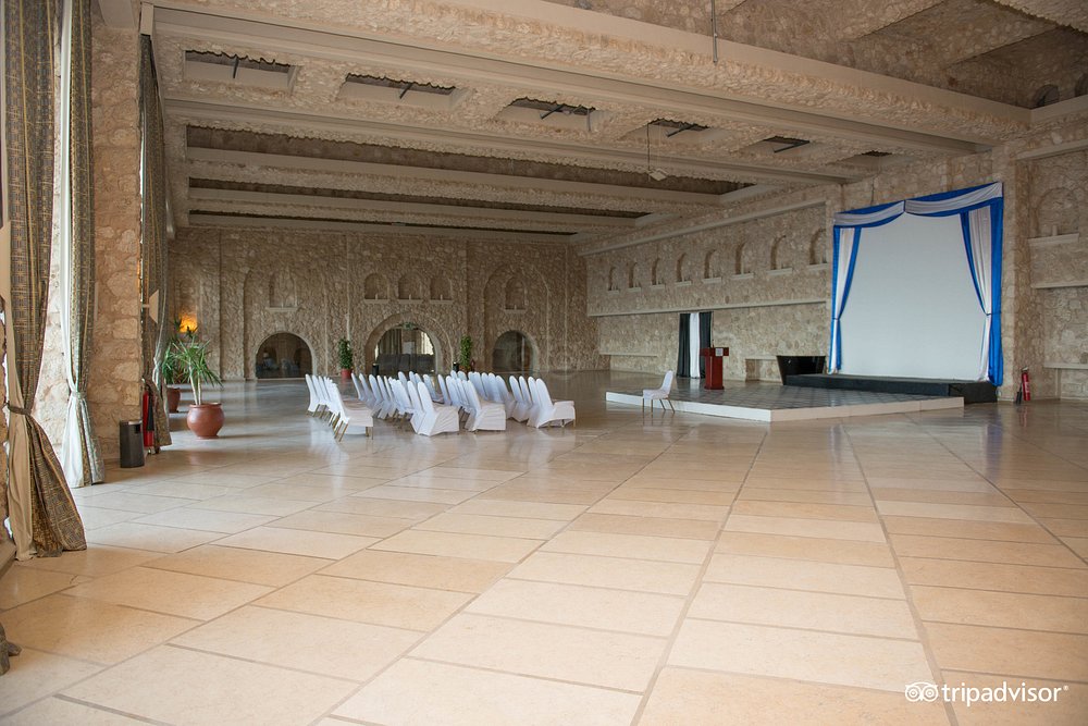 احدي مشاريعنا في مصر منتجع الباتروس