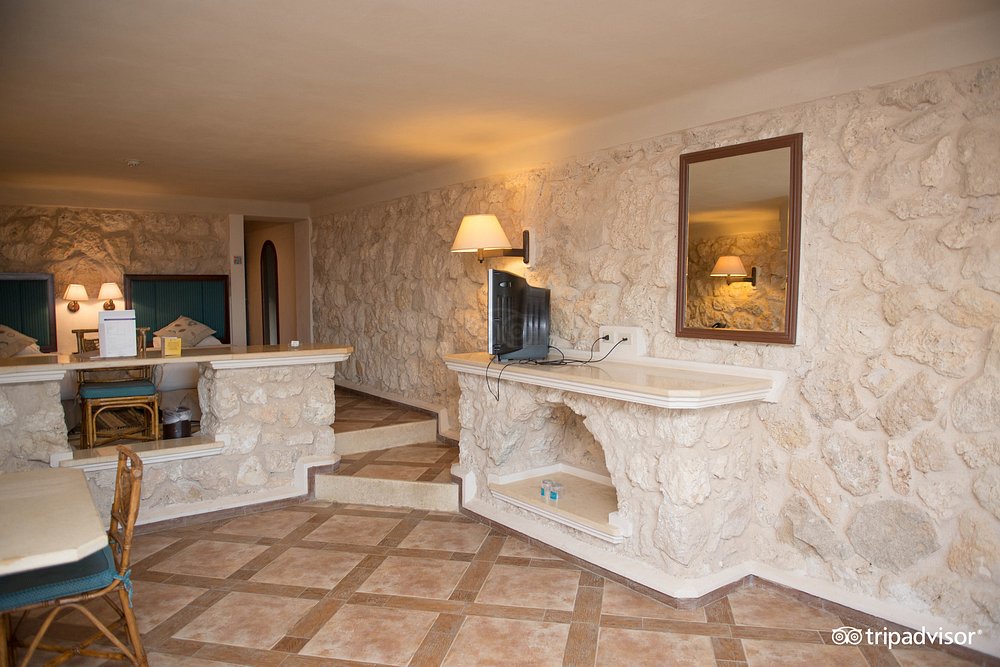 احدي مشاريعنا في مصر منتجع الباتروس