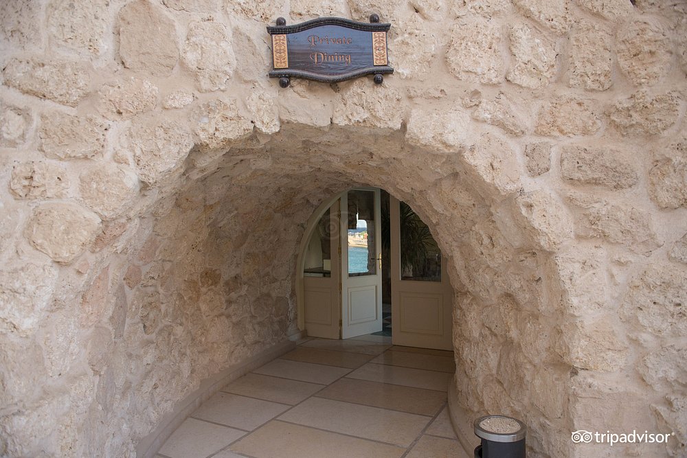 احدي مشاريعنا في مصر منتجع الباتروس