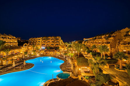 منتجع الكهوف سهل حشيش الغردقة مصر