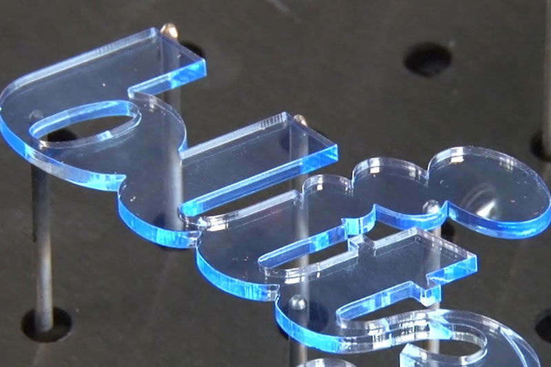 قص ليزر جميع اعمال الاكريلك