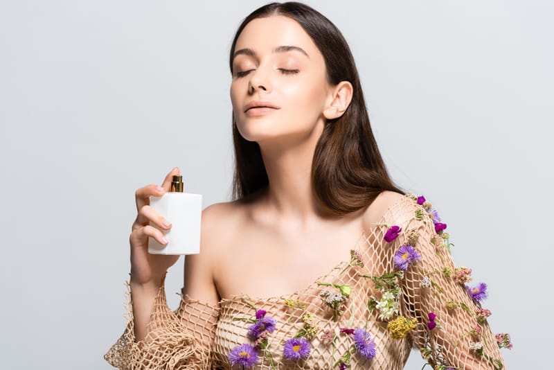 The Power of Scents: How Perfume Can Transform your Mood and Confidence