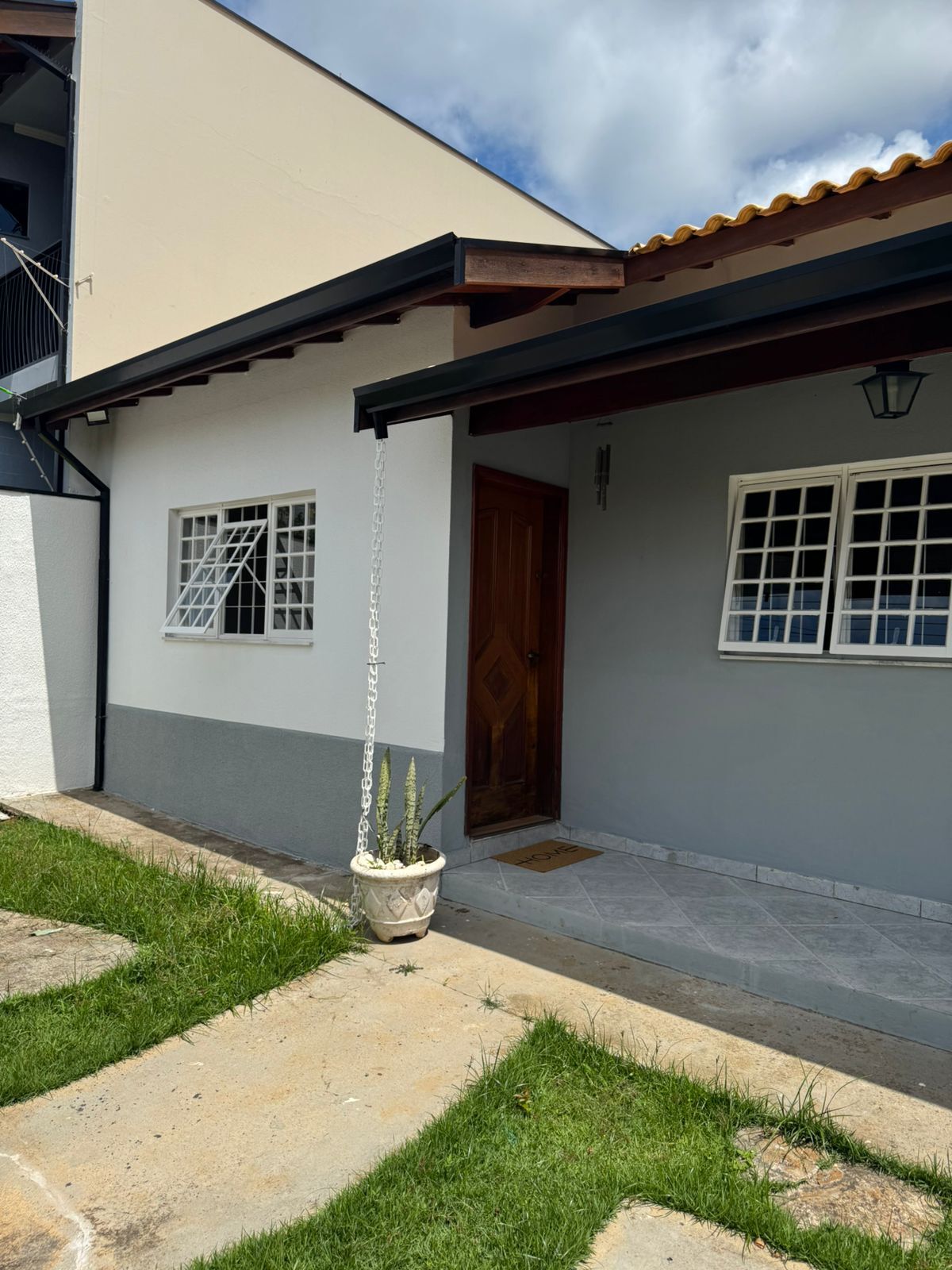 Linda casa mobiliada térrea Jardim Esplanada