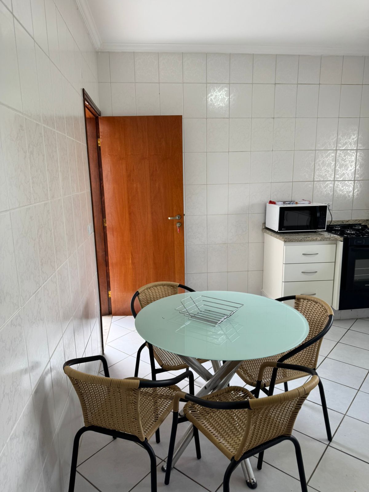 Linda casa mobiliada térrea Jardim Esplanada