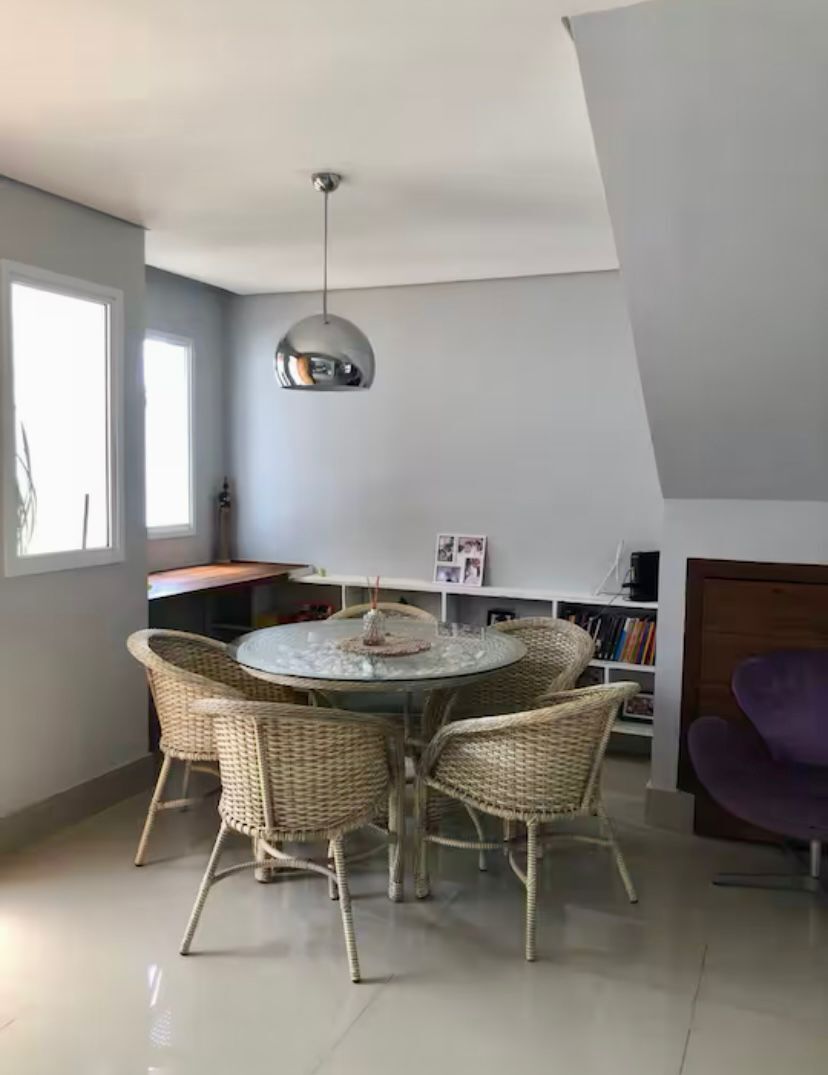 Lindo Sobrado em condominio prox ao Centro