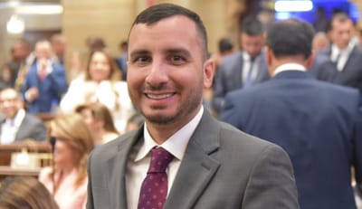 Fernando Niño: La inevitable caída de un lacayo sin brillo