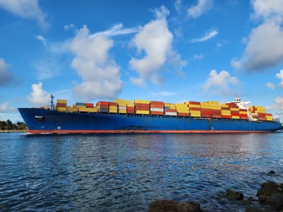 mmdeinternational.com - Maersk 🚢 Tests Brazilian 🇧🇷 Ethanol Mix 🌱 to Power Cleaner Maritime Fuel ⛽🌊