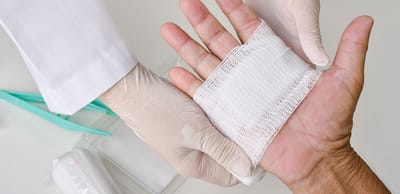 Can a Doctor at Home Stitch a Cut or Laceration?