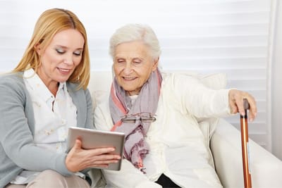 How to Arrange a Doctor Home Visit for a Loved One with Dementia