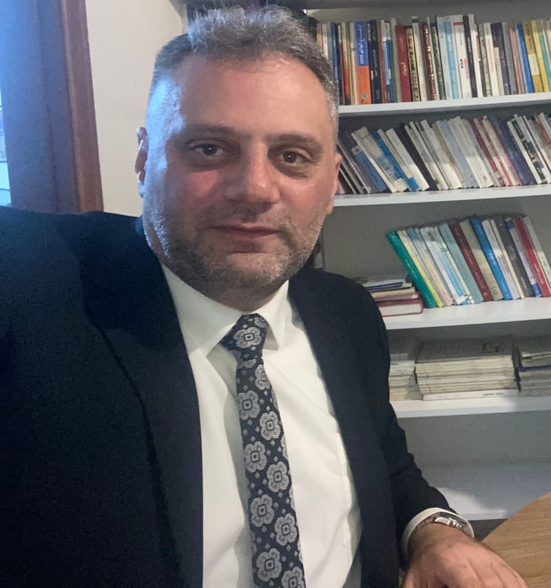 "الشيعة ولبنان: عهدُ الأرضِ وميثاقُ البقاء"